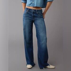 American Eagle Low-Rise Baggy Flare Jeans Ladies 8Reg